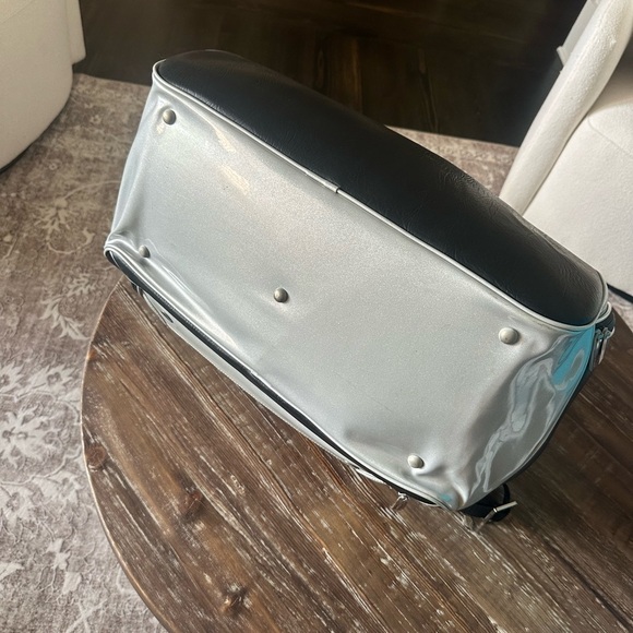 Burberry - Picture 10 of 10